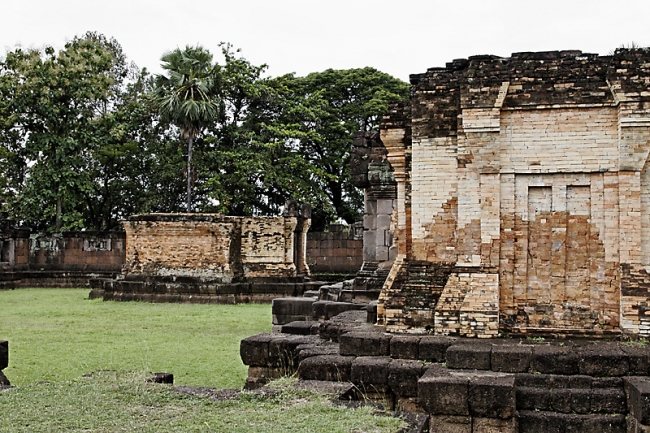 Prasat Sa Kamphaeng Yai-039